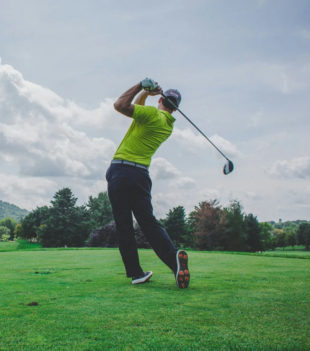 Golfspieler auf dem Golfplatz